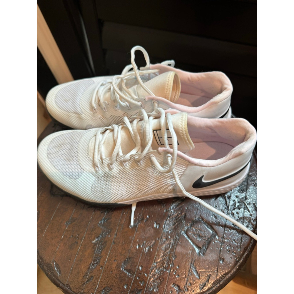 Women's Nike Tennis Shoes Size 11 White/Pink - Picture 6 of 7